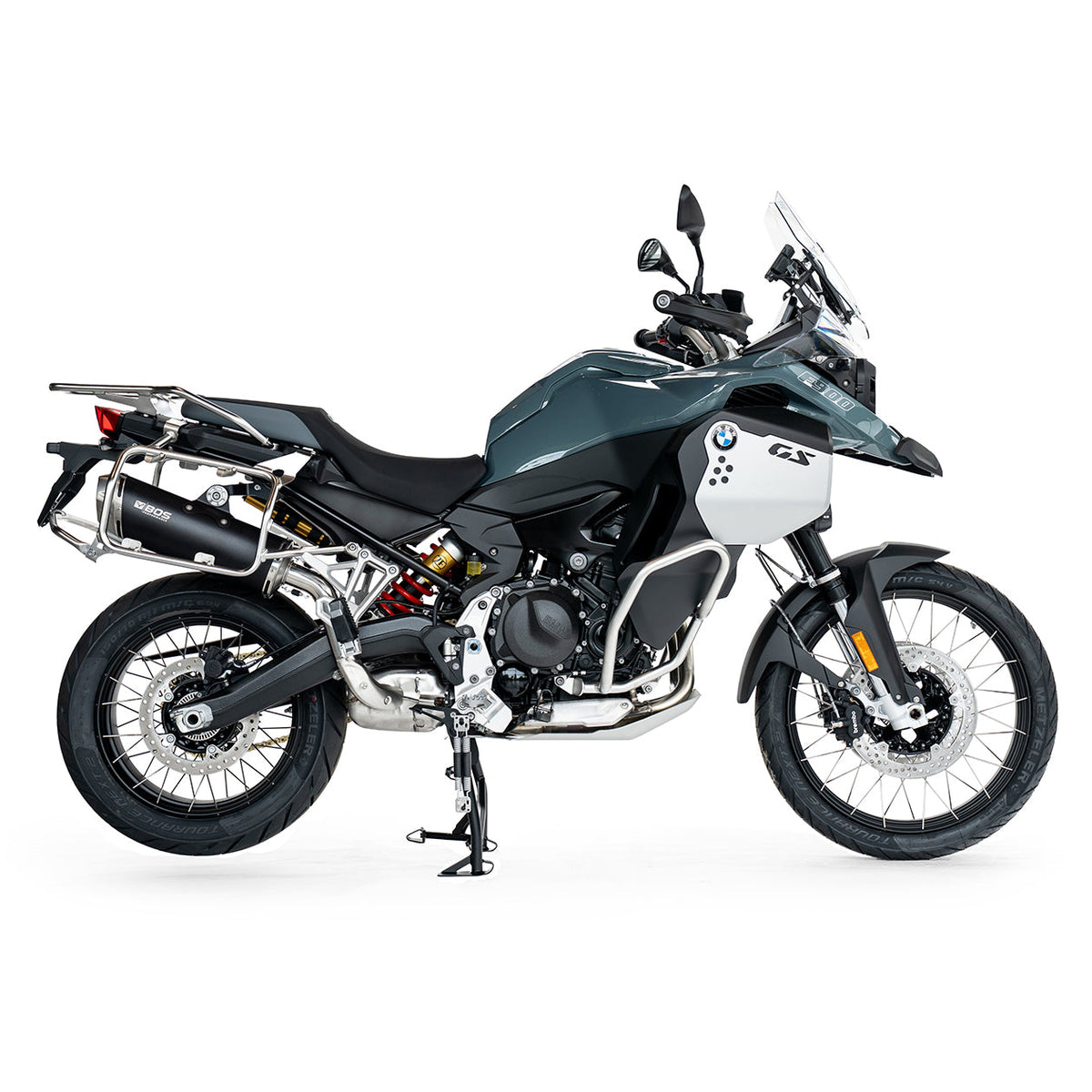 BOS uitlaat gemonteerd op BMW F 900 GS Adventure - zijaanzicht