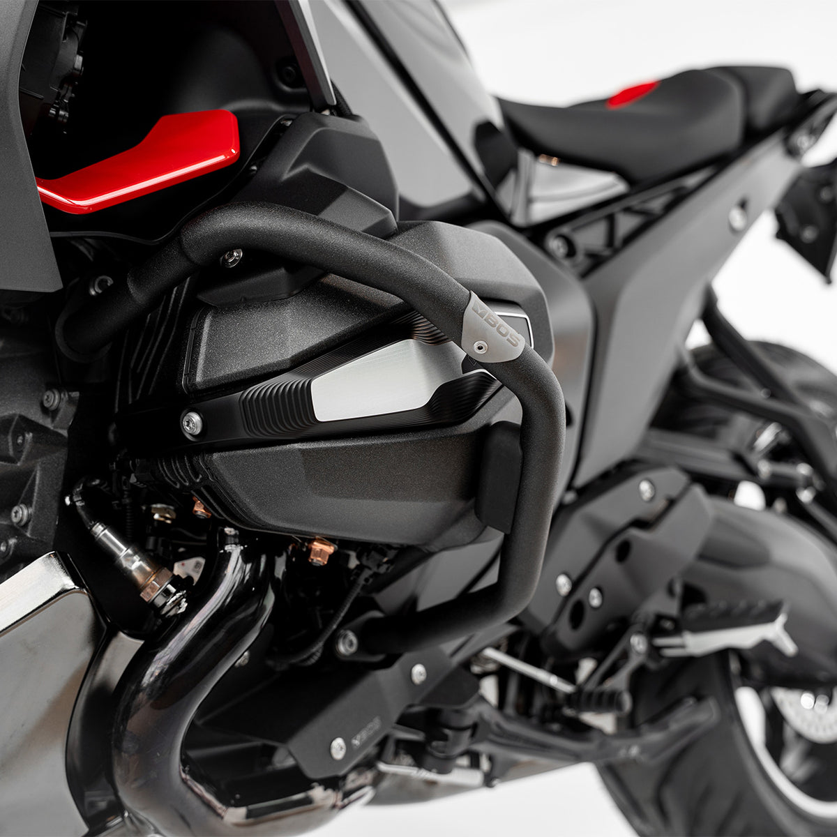 BOS valbeugel BMW R 1300 R - detail bevestiging